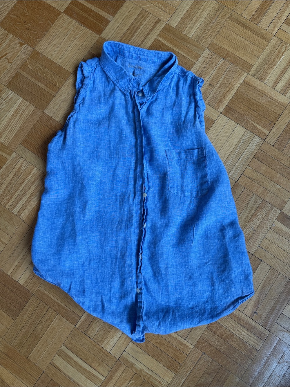 Sleeveless Button-Front Linen Blend Top in Blue